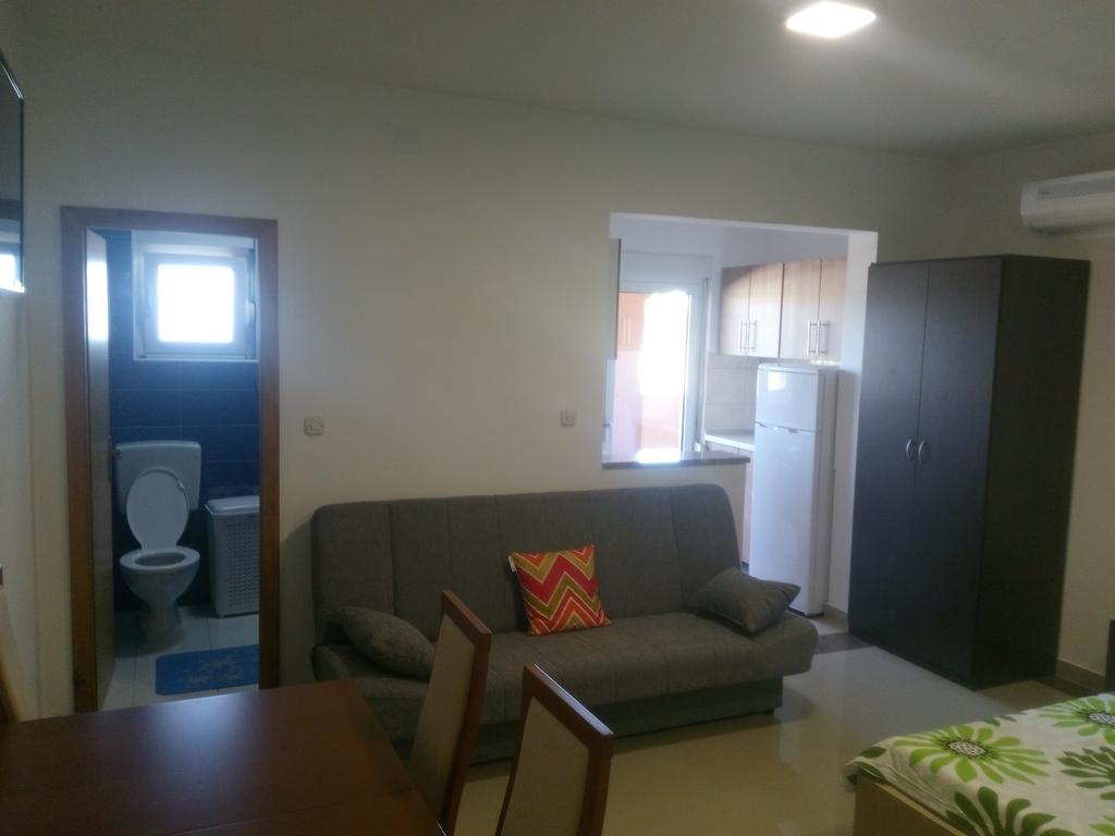 Apartments Glasnovic 비르 객실 사진