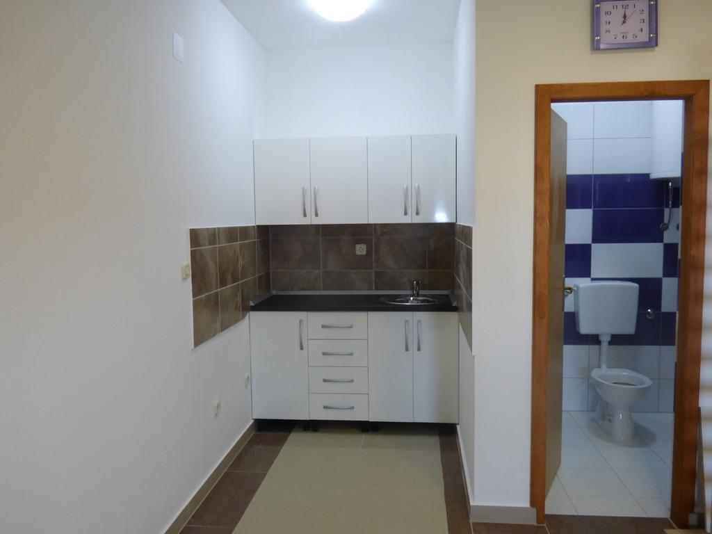 Apartments Glasnovic 비르 객실 사진